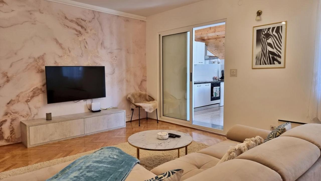 Apartment Hana Omiš Extérieur photo