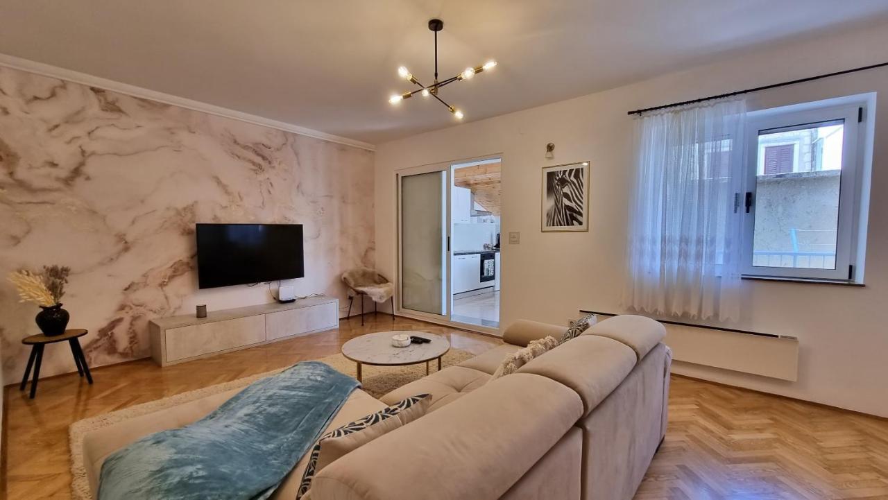 Apartment Hana Omiš Extérieur photo